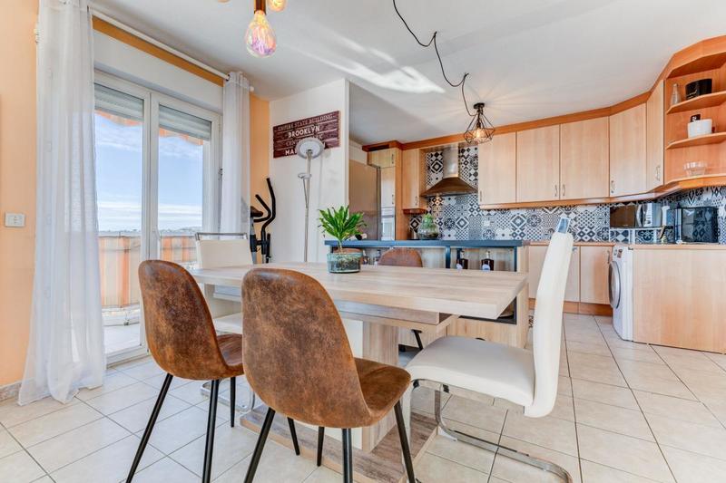 Appartement - 104 m² - 4 pièces