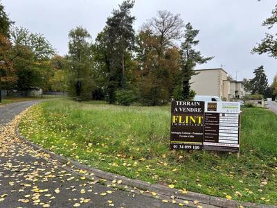 Terrain constructible - 640 m²