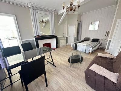 Immeuble - 156 m² - 12 pièces