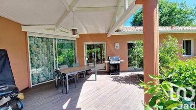 Maison - 217 m² - 6 pièces