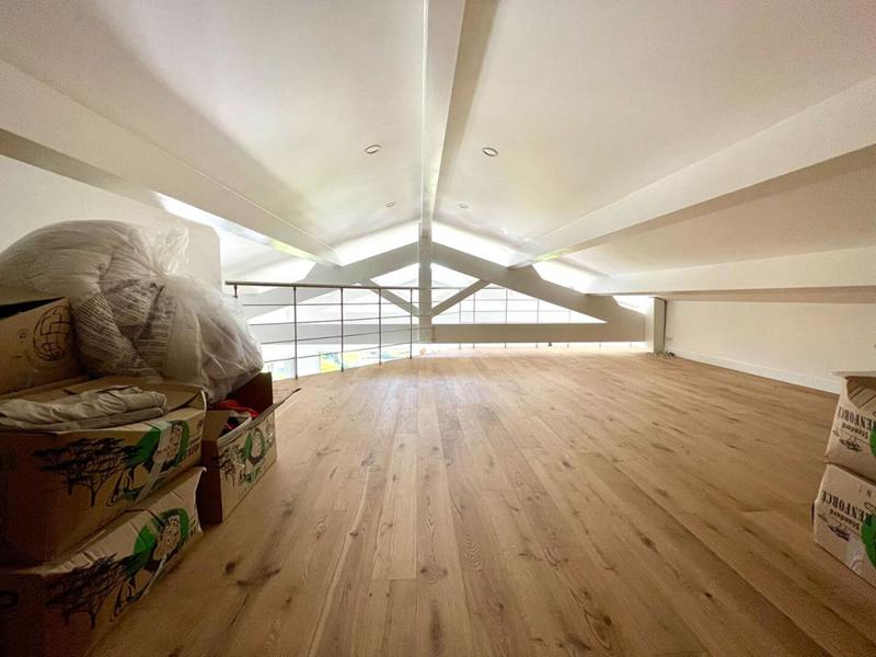 Maison - 252 m² - 5 pièces