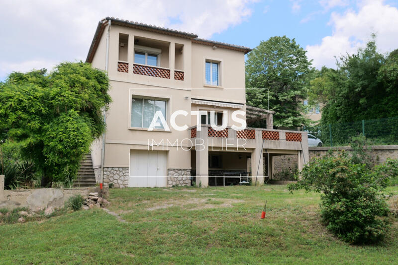 Maison - 125 m² - 5 pièces