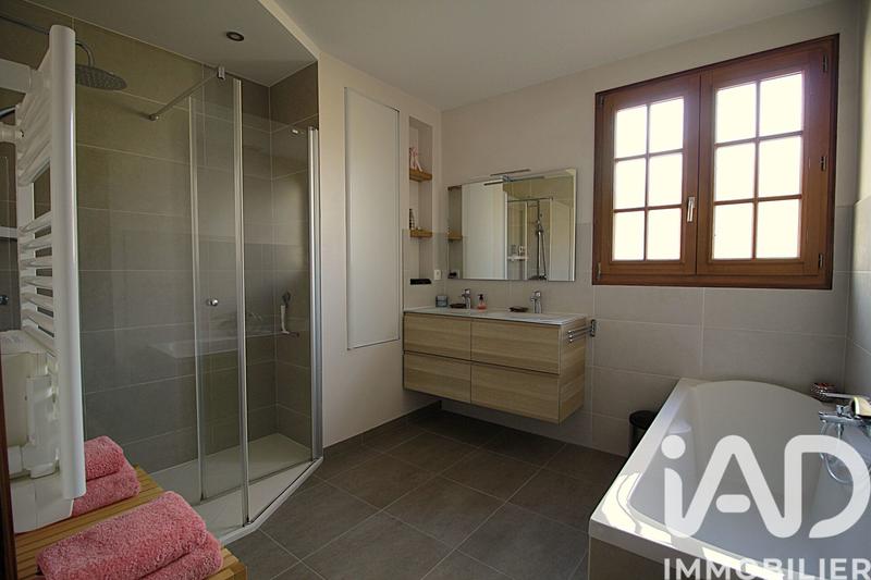 Maison - 197 m² - 7 pièces
