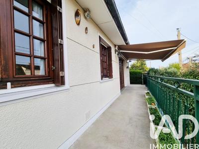 Maison - 93 m² - 5 pièces