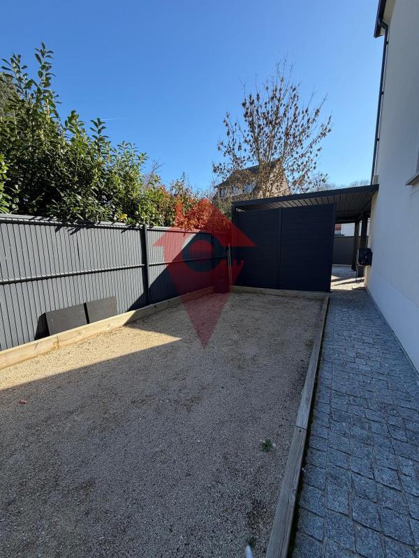 Maison - 212 m² - 7 pièces