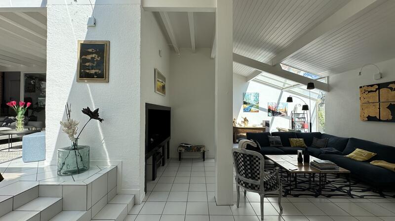 Maison d'architecte - 240 m² - 9 pièces