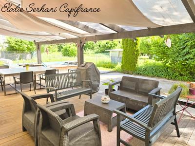 Maison - 340 m² - 9 pièces