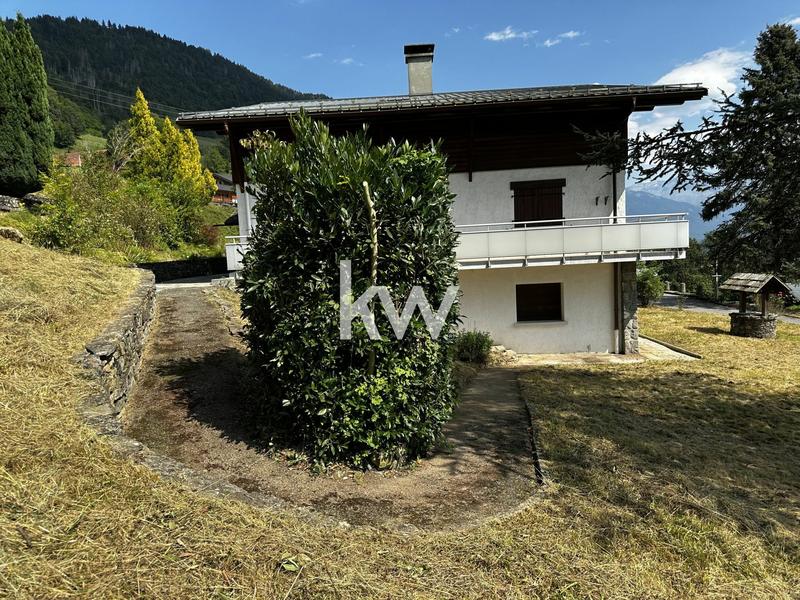 Maison - 365 m² - 17 pièces