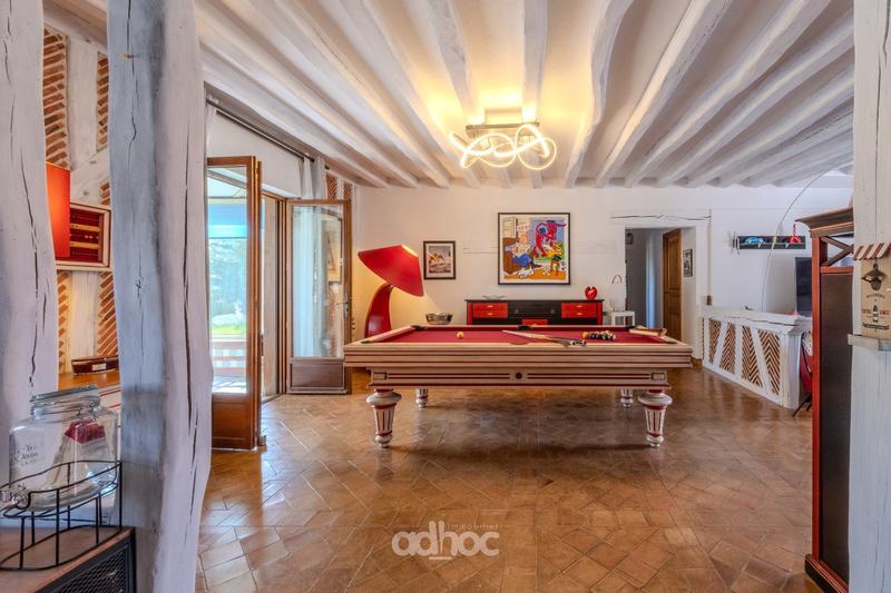 Maison - 200 m² - 8 pièces