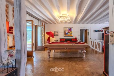 Maison - 200 m² - 8 pièces