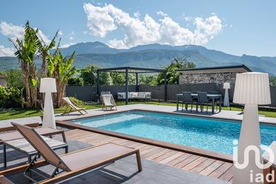 Maison - 190 m² - 6 pièces