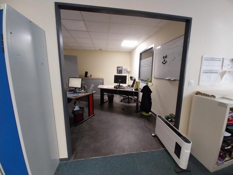 Divers - 1 051 m² - 15 pièces