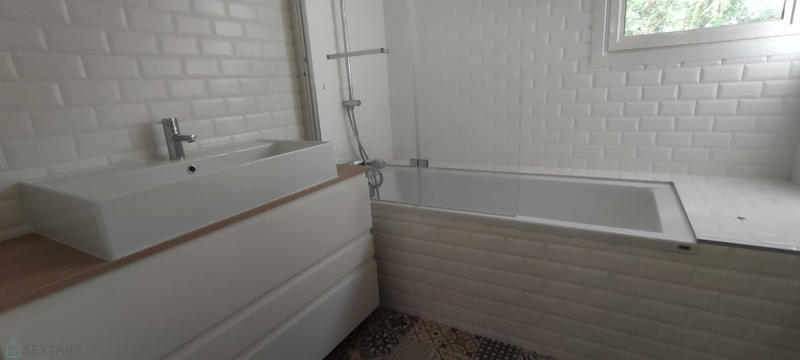 Maison - 188 m² - 12 pièces