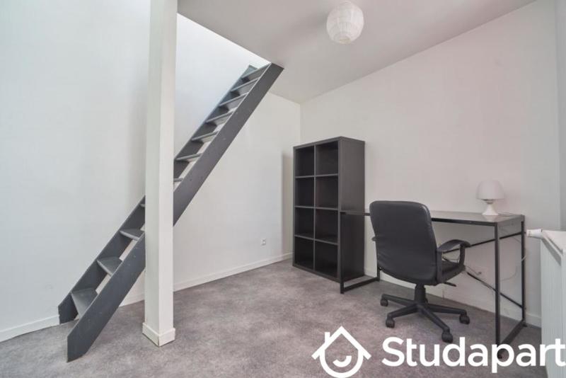 Chambre - 9 m² - 1 pièce