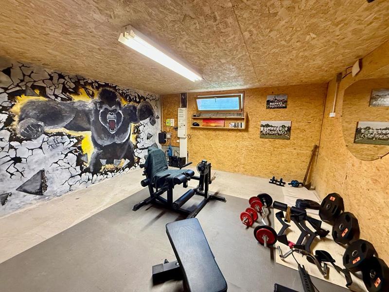 Maison - 93 m² - 5 pièces