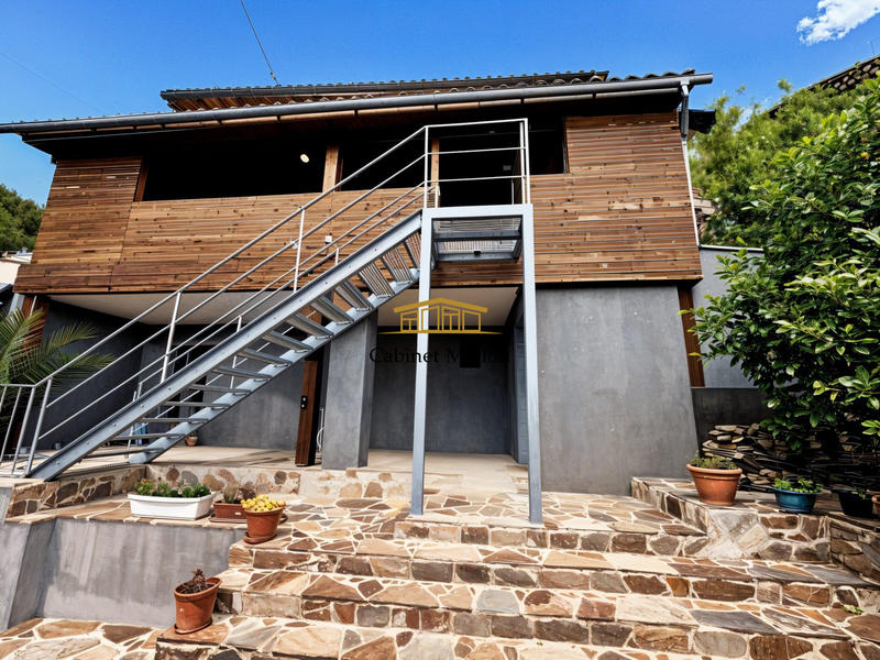 Maison - 82 m² - 5 pièces