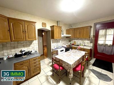 Maison - 159 m² - 9 pièces