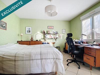 Maison - 181 m² - 6 pièces