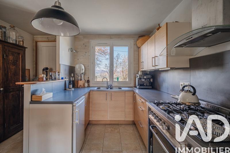 Maison - 200 m² - 9 pièces