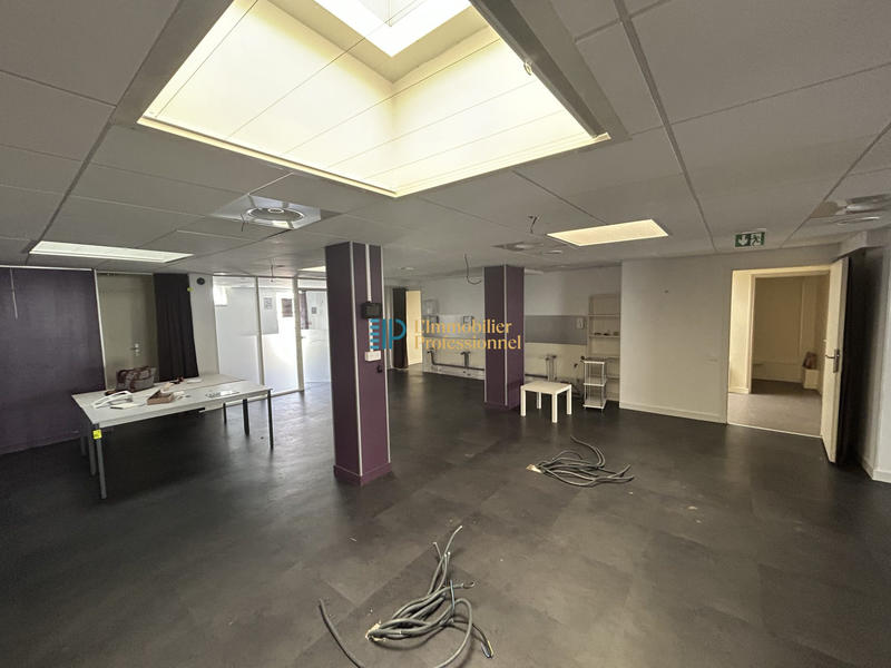 Local commercial - 170 m² - 4 pièces