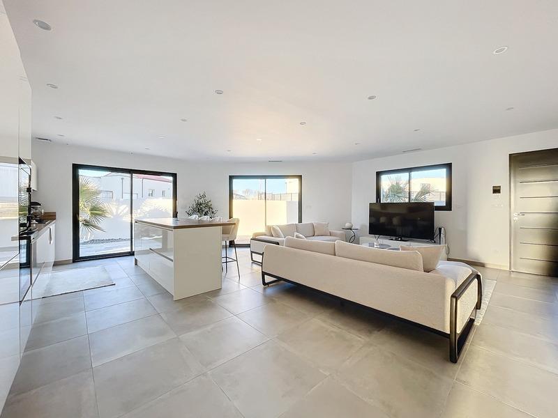 Villa - 99 m² - 4 pièces