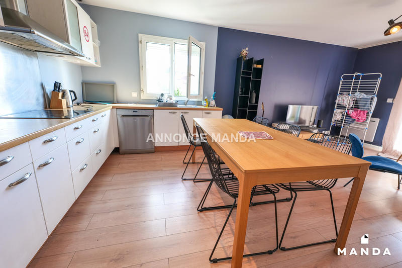 Chambre - 10 m² - 5 pièces