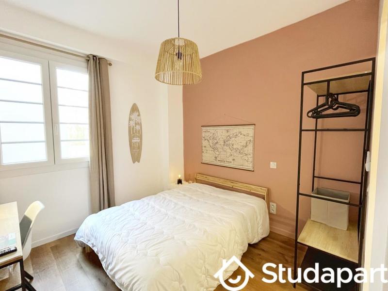 Chambre - 11 m² - 1 pièce