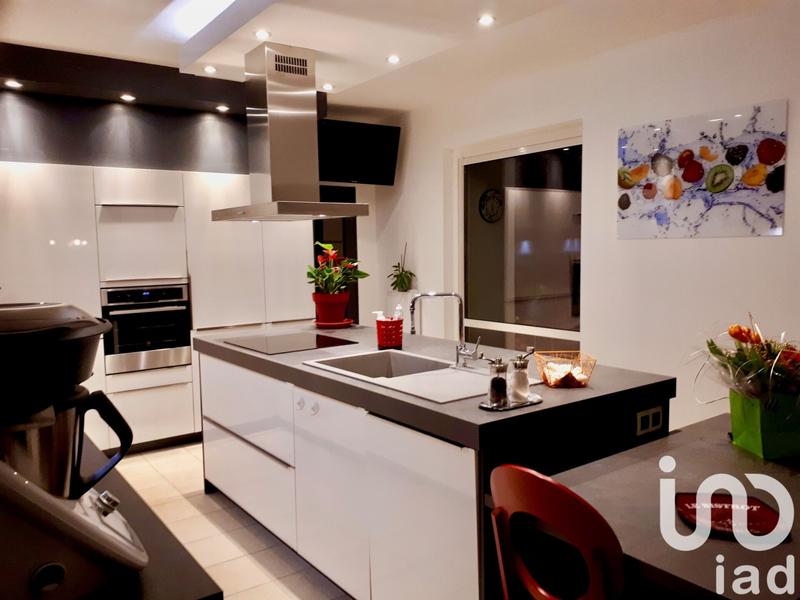 Maison - 345 m² - 10 pièces