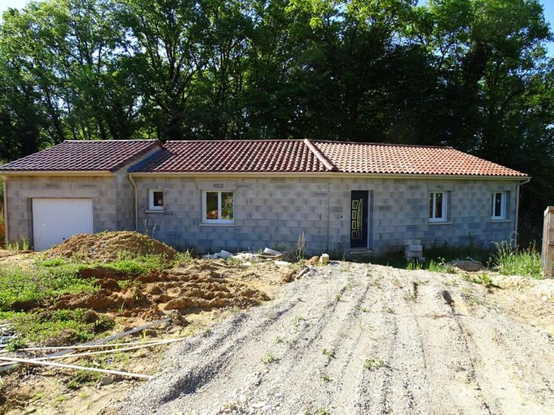 Maison - 96 m² - 4 pièces