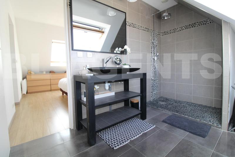 Maison traditionnelle - 158 m² - 7 pièces