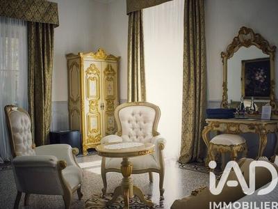 Château - 1 625 m² - 30 pièces