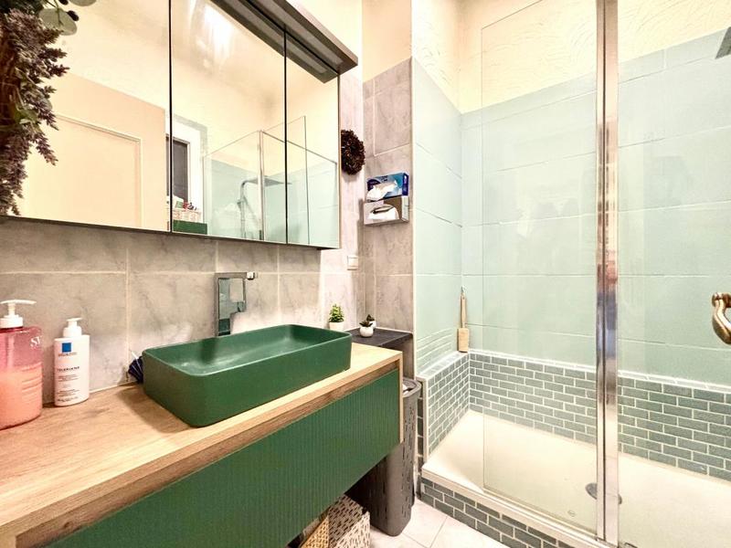 Appartement - 80 m² - 3 pièces