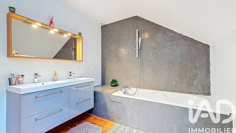 Maison - 134 m² - 5 pièces