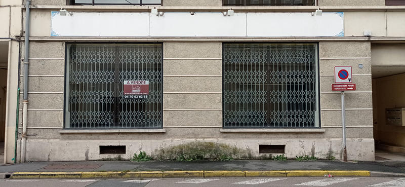 Local commercial - 158 m² - 1 pièce