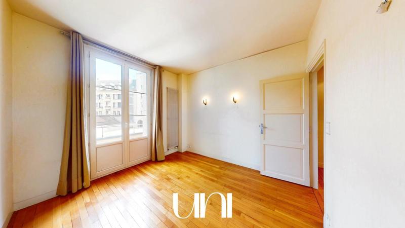 Appartement - 97 m² - 5 pièces