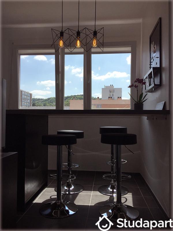 Chambre - 10 m² - 1 pièce