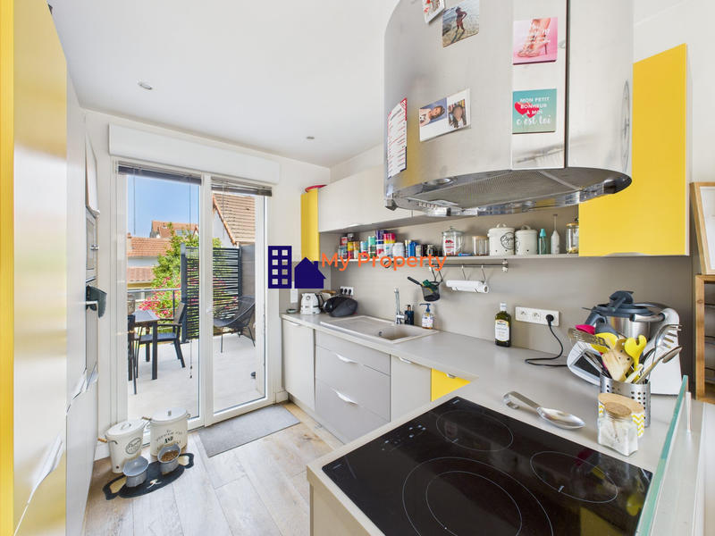 Maison - 147 m² - 10 pièces