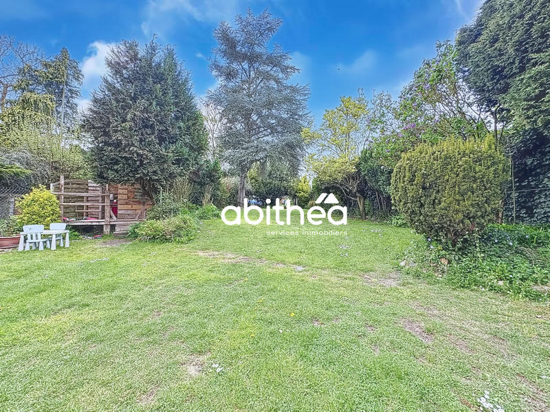 Maison - 220 m² - 9 pièces