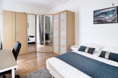 Chambre - 14 m² - 5 pièces