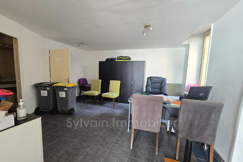 Local commercial - 45 m² - 2 pièces