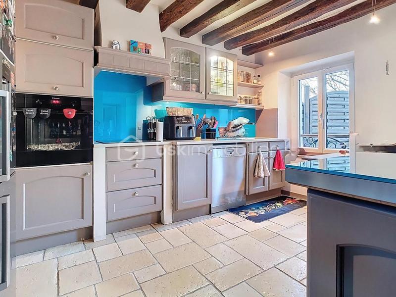 Maison - 202 m² - 6 pièces