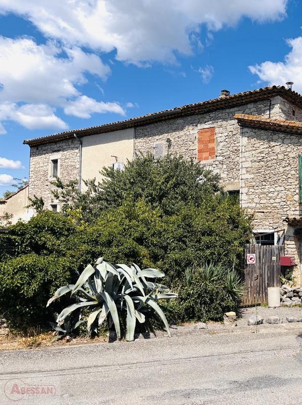 Maison de village - 100 m² - 5 pièces