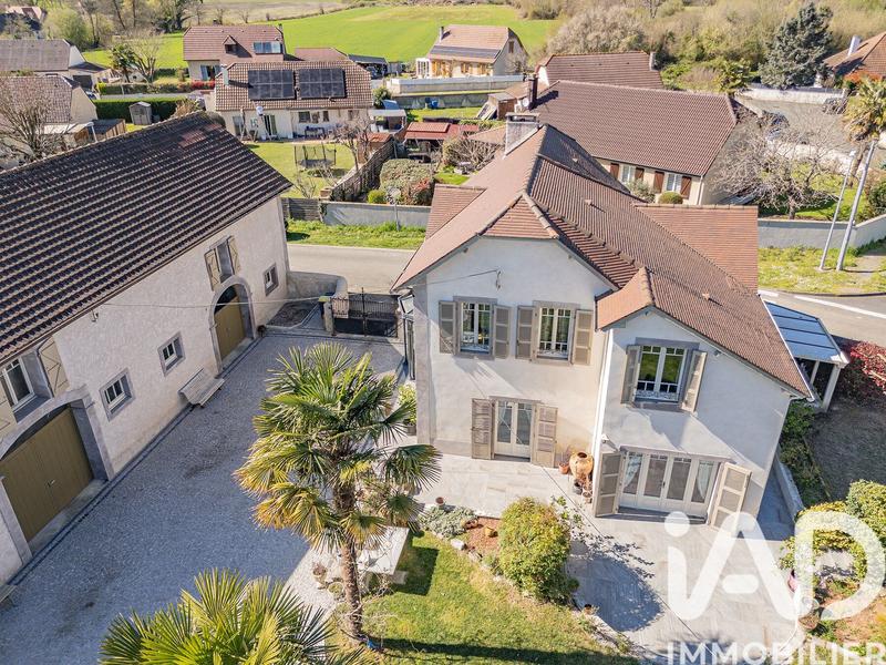 Maison - 160 m² - 6 pièces