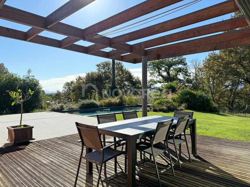 Villa - 200 m² - 7 pièces