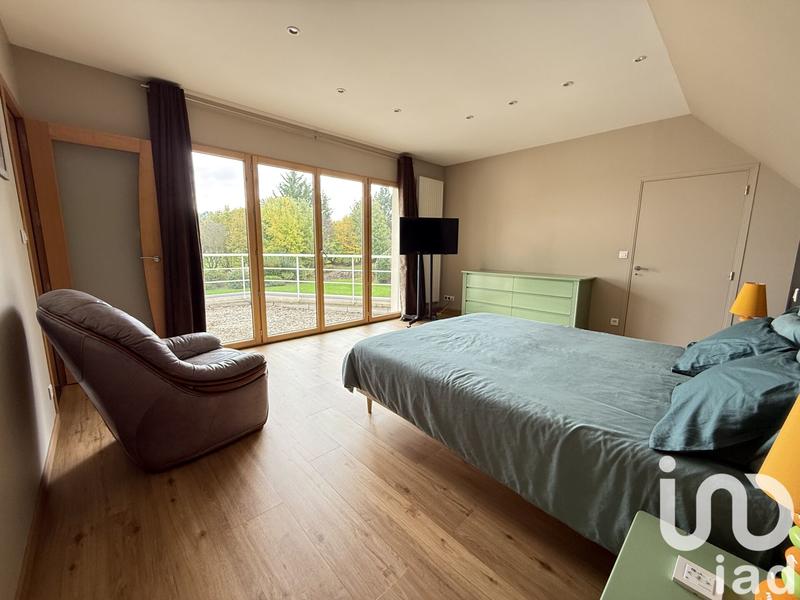 Maison - 237 m² - 10 pièces