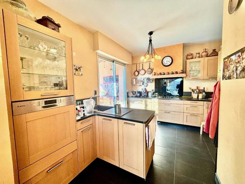 Maison - 157 m² - 6 pièces