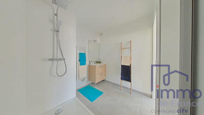 Appartement - 85 m² - 4 pièces