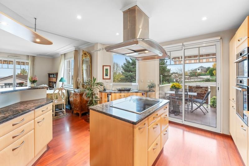 Appartement - 152 m² - 4 pièces