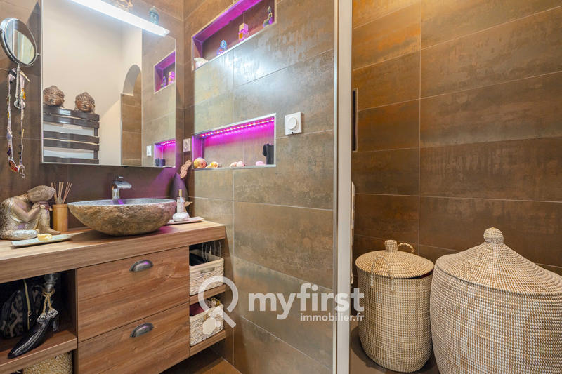 Appartement - 204 m² - 6 pièces