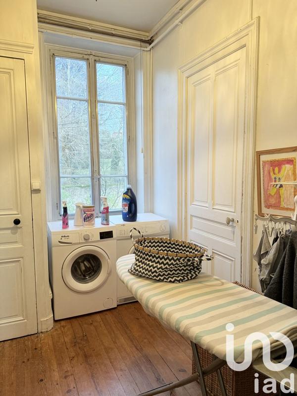 Maison - 207 m² - 10 pièces